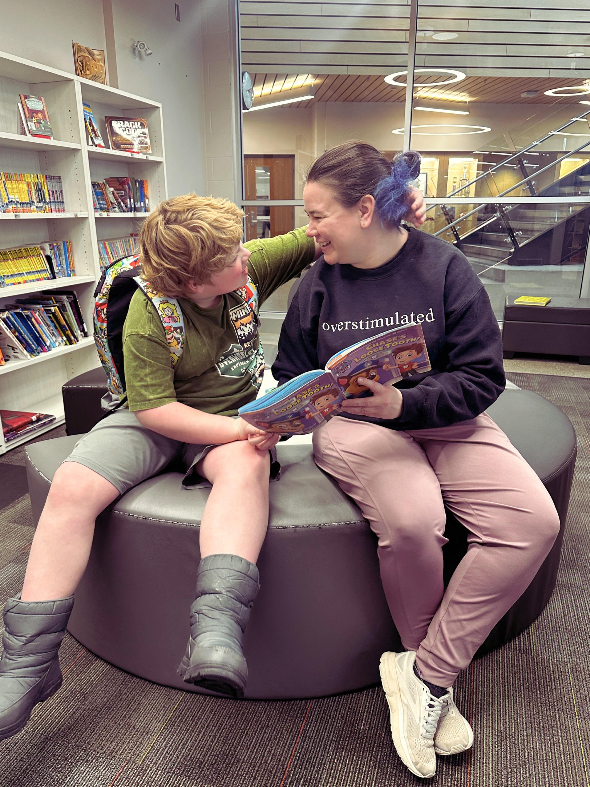 Linc and Miranda at the library